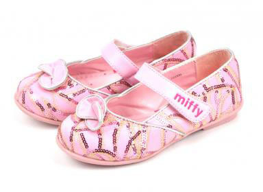 米菲童鞋檢測不合格被曝光-世界服裝鞋帽網-行業門戶.全國十佳電子商業行業門戶網站